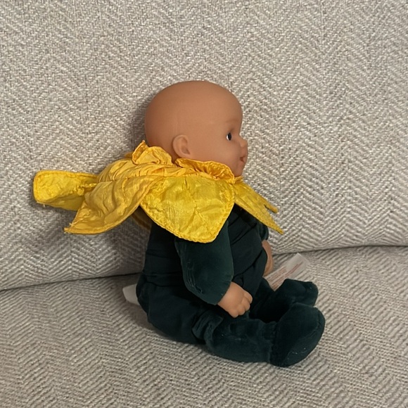 Vintage 1998 Anne Geddes Daffodil doll 🌼 - Picture 3 of 4